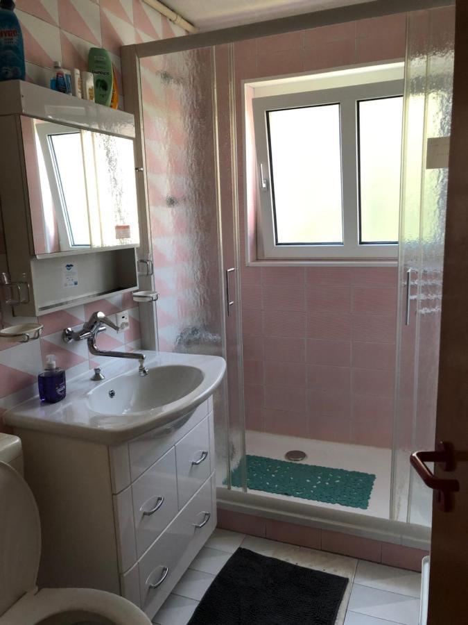 Grosszuegige Ferienwohnung Fuer 4 Personen Interlaken Exterior foto